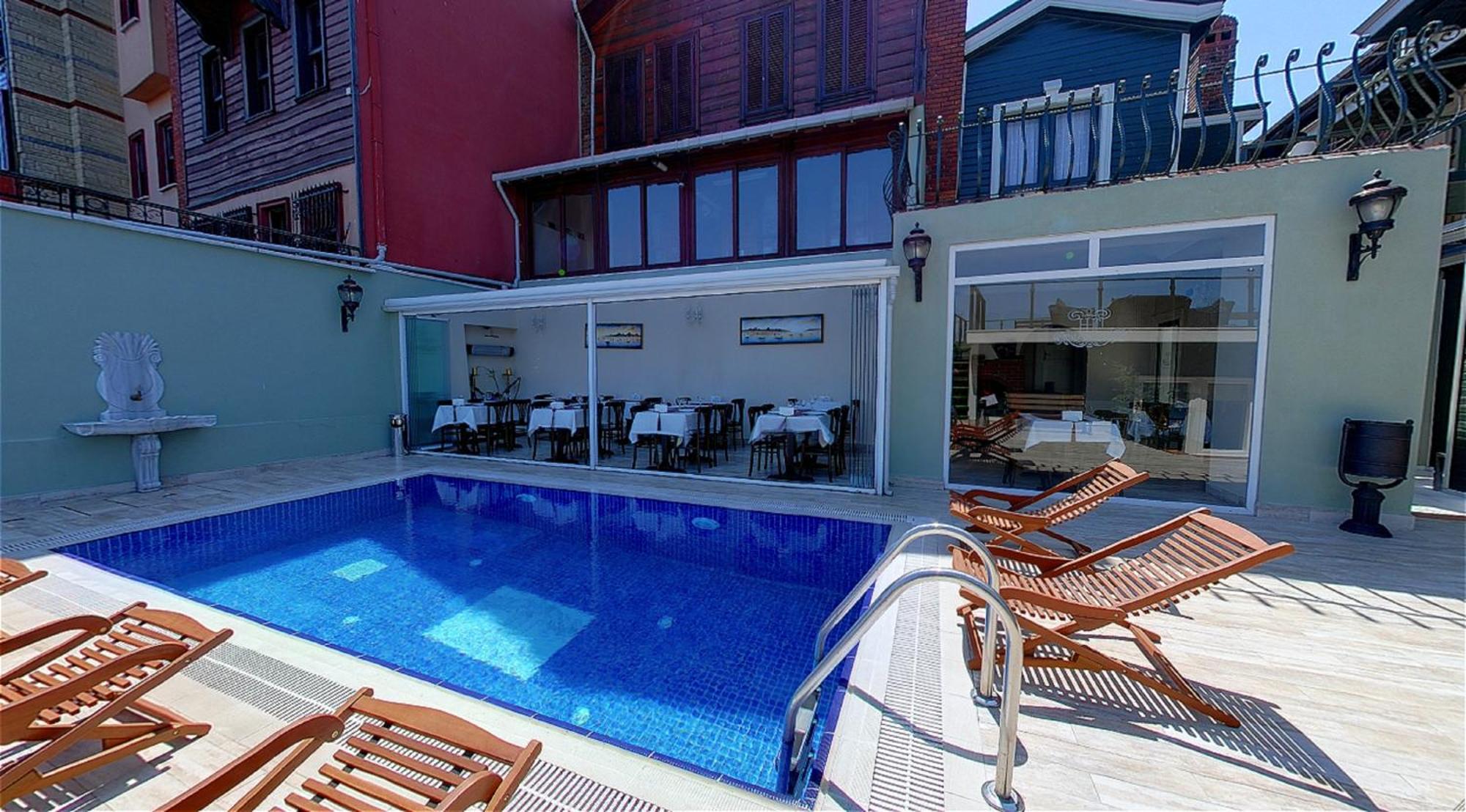 HHK Hotel Istanboel Buitenkant foto